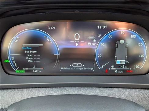 Used 2024 Toyota Crown Limited image 11