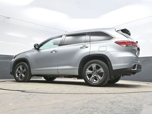 Used 2019 Toyota Highlander Limited Platinum image 38