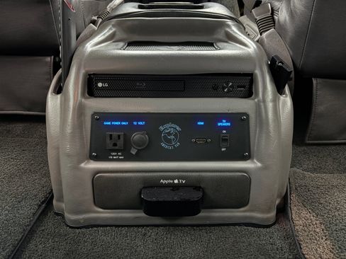 Used 2020 GMC Savana 2500 Extended w/ Enhanced Convenience Package RWD image 43