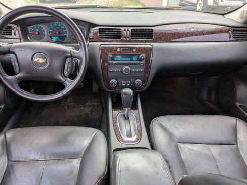 Used 2013 Chevrolet Impala LTZ image 14