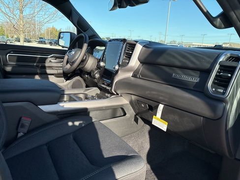 New 2026 RAM 1500 4x4 Crew Cab image 13