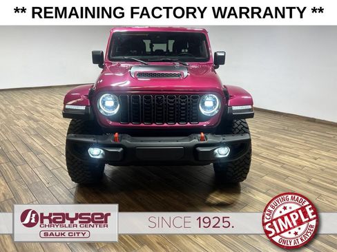 Used 2024 Jeep Gladiator Mojave AWD/4WD image 3