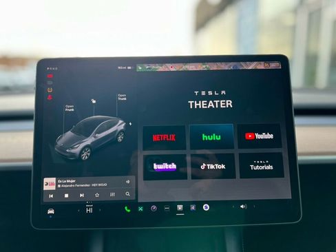 Used 2021 Tesla Model Y Long Range image 20