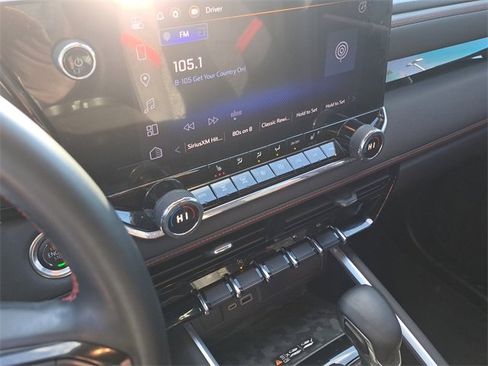 Used 2024 Chevrolet Colorado Z71 w/ Z71 Convenience Package 2 image 7