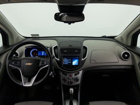 Used 2016 Chevrolet Trax LT w/ LT Convenience Package image 3