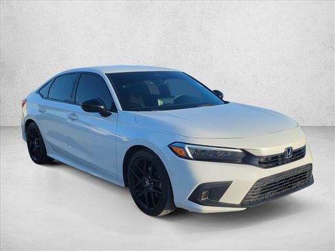 Used 2023 Honda Civic Sport image 3
