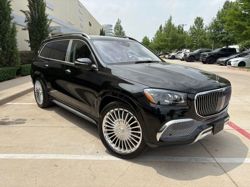Used 2022 Mercedes-Benz Maybach GLS 600 4MATIC image 3
