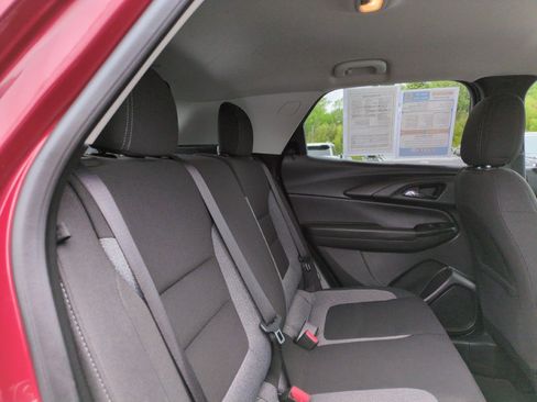 Used 2024 Chevrolet TrailBlazer LS w/ LS Convenience Package FWD image 37