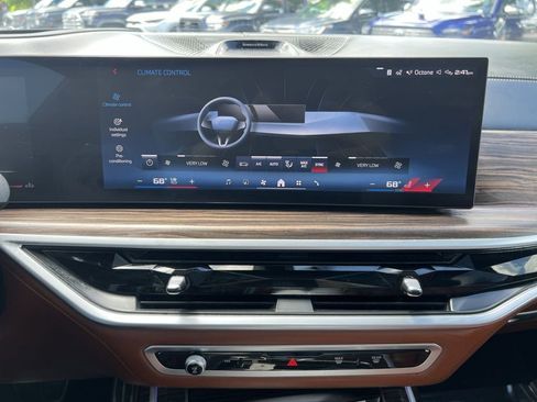 Used 2024 BMW X7 M60i w/ Executive Package AWD/4WD image 21