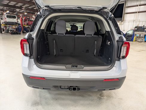 New 2026 Ford Explorer Active RWD image 14