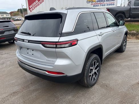 New 2025 Jeep Grand Cherokee Limited image 7