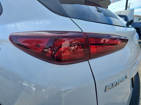 Certified 2023 Hyundai Kona SEL image 8