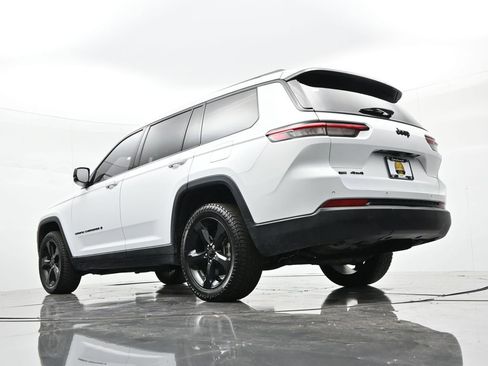 Used 2023 Jeep Grand Cherokee L Laredo AWD/4WD image 28