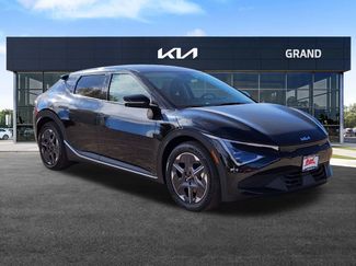 New 2025 Kia EV6 Light AWD/4WD video 2