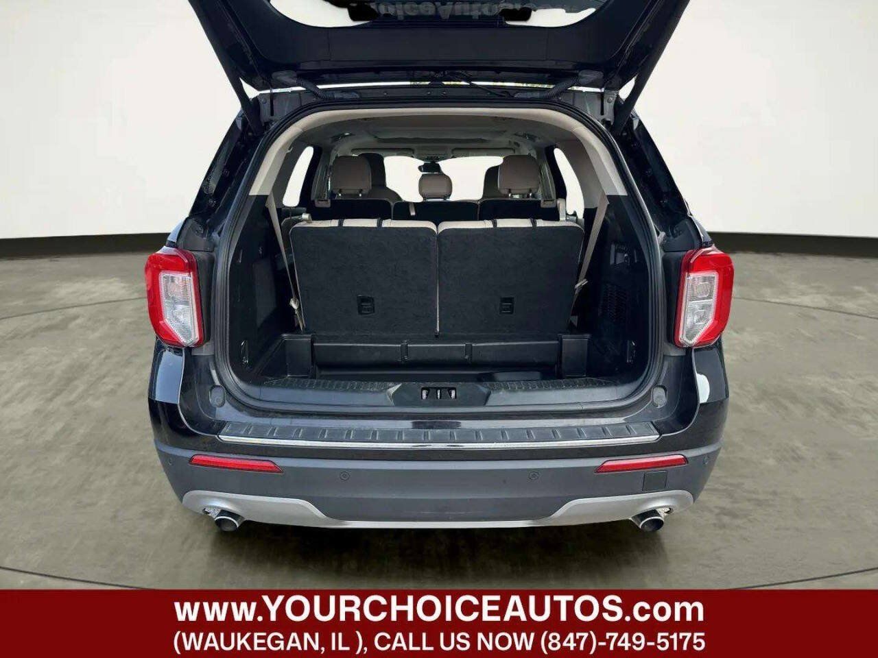 Used 2021 Ford Explorer Limited w/ Equipment Group 301A AWD/4WD image 37