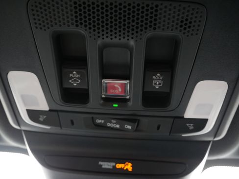 Used 2025 Acura ADX A-Spec image 33