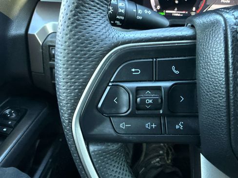 Used 2025 Toyota Tacoma TRD Off-Road AWD/4WD image 24