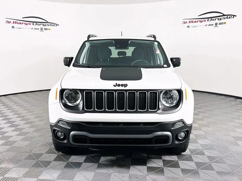 Used 2023 Jeep Renegade Latitude AWD/4WD image 3
