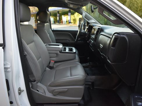 Used 2019 Chevrolet Silverado 2500 W/T w/ WT Convenience Package image 9