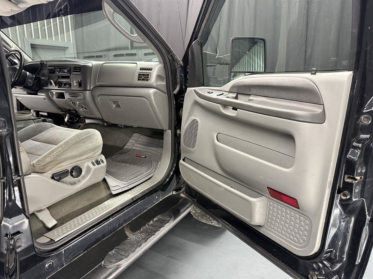 Used 2003 Ford F250 XLT AWD/4WD image 26