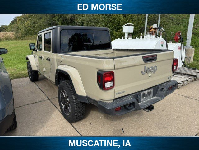 Used 2022 Jeep Gladiator Overland w/ Cold Weather Group AWD/4WD image 3