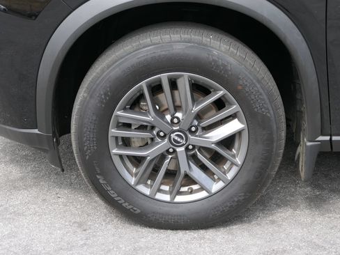 Used 2023 Nissan Rogue S FWD image 10