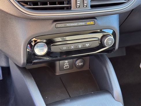 New 2025 Ford Escape SE image 14