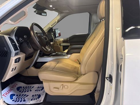 Used 2019 Ford F150 Lariat w/ Equipment Group 502A Luxury AWD/4WD image 11