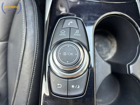 Used 2017 INFINITI QX30 w/ Cargo Package image 29