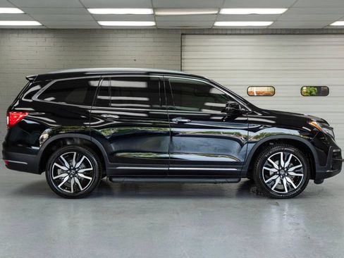 Used 2019 Honda Pilot Touring image 3