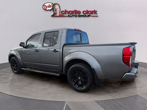 Used 2020 Nissan Frontier SV w/ Midnight Edition Floor Mats RWD image 4