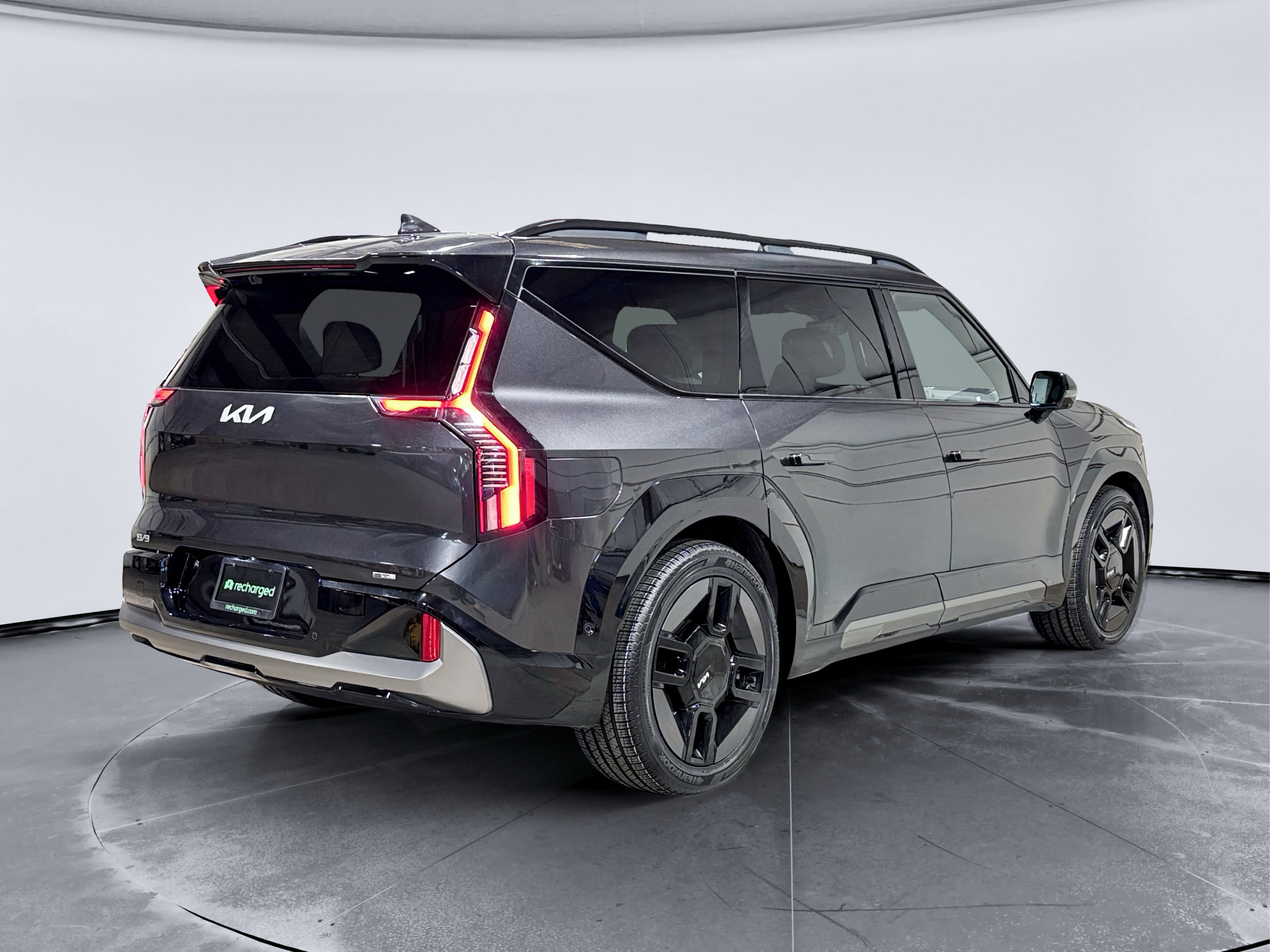 Used 2024 Kia EV9 GT-Line AWD/4WD image 3