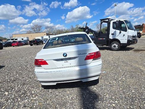 Used 2008 BMW 750i RWD image 8