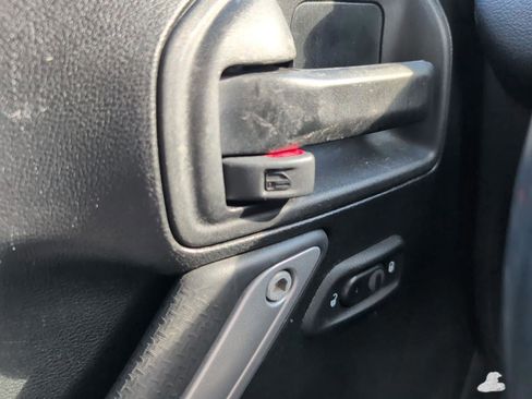 Certified 2018 Jeep Wrangler Unlimited Sahara image 13