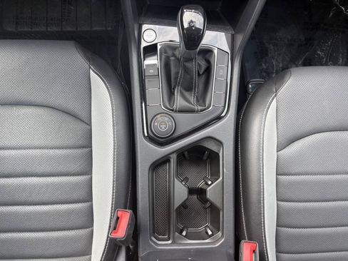 Certified 2023 Volkswagen Taos SEL AWD/4WD image 22