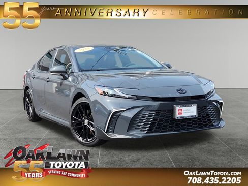 Certified 2025 Toyota Camry SE w/ Convenience Package FWD image 1