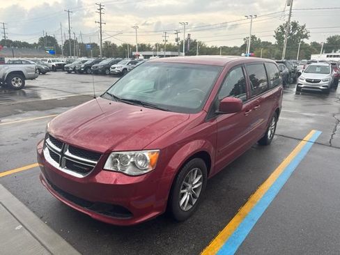 Used 2015 Dodge Grand Caravan SE FWD image 3