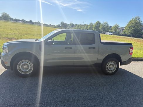 Used 2023 Ford Maverick XL FWD image 7