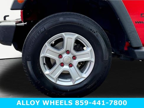 Used 2015 Jeep Wrangler Sport w/ Quick Order Package 24S AWD/4WD image 9