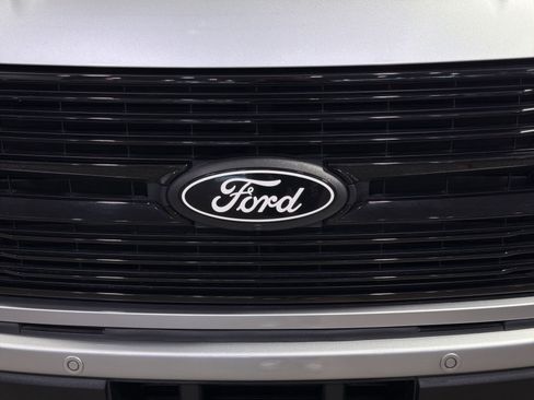 Used 2024 Ford F150 Platinum w/ FX4 Off-Road Package AWD/4WD image 12