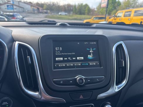 Used 2018 Chevrolet Equinox LT AWD/4WD image 26