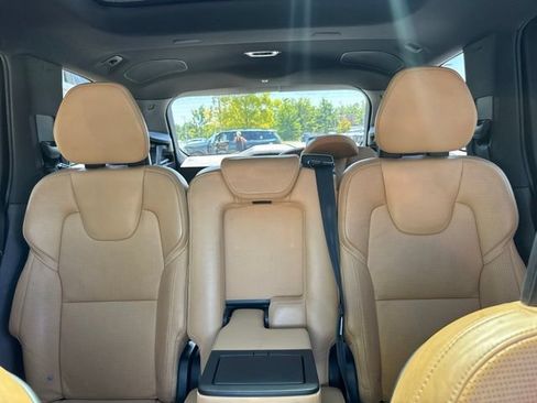Used 2017 Volvo XC90 T6 Inscription w/ Vision Package AWD/4WD image 10