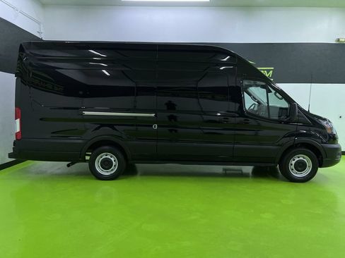 Used 2023 Ford Transit 250 148 High Roof Extended w/ Load Area Protection Package RWD image 11