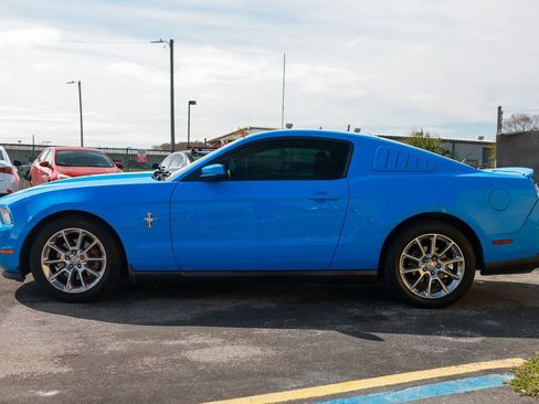 Used 2011 Ford Mustang Premium w/ 202A Rapid Spec Order Code RWD image 3