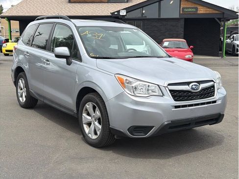 Used 2015 Subaru Forester 2.5i Premium w/ Popular Package #2 AWD/4WD image 3