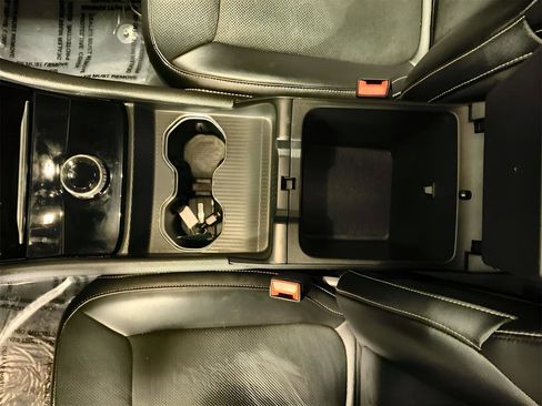 Used 2024 Jeep Grand Cherokee Altitude image 13