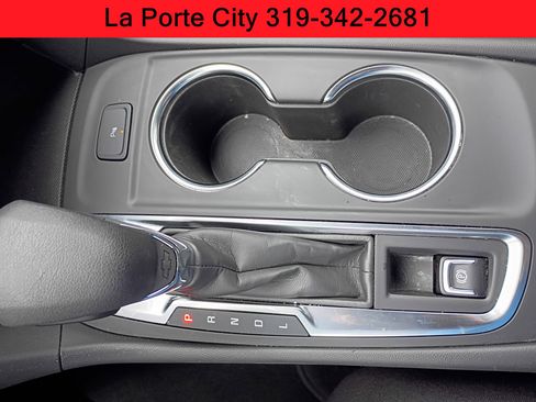 Used 2024 Chevrolet Equinox LT AWD/4WD image 19