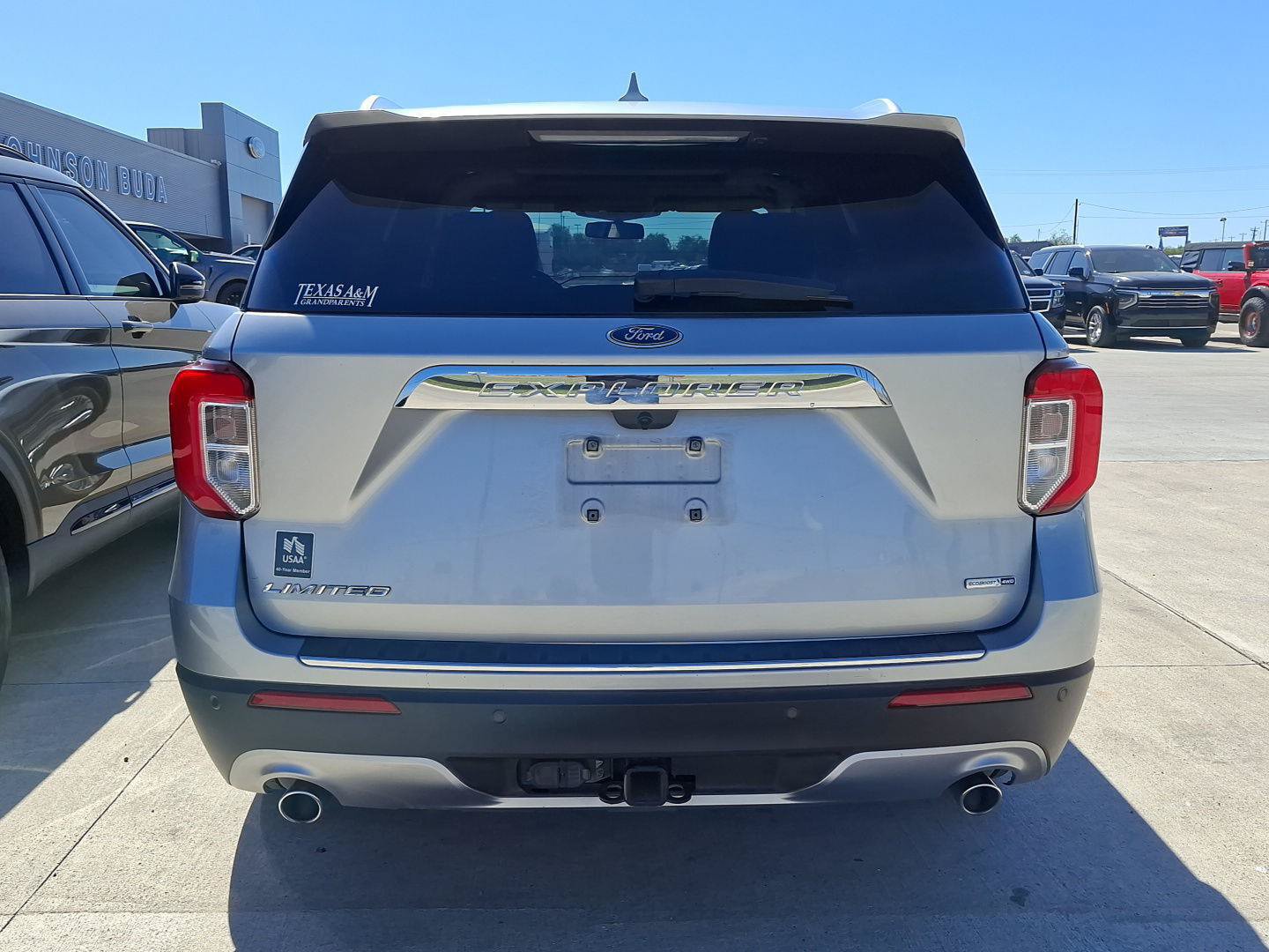 Used 2020 Ford Explorer Limited w/ Class III Trailer Tow Package AWD/4WD image 10