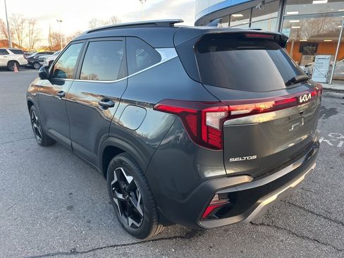 Used 2024 Kia Seltos EX image 7