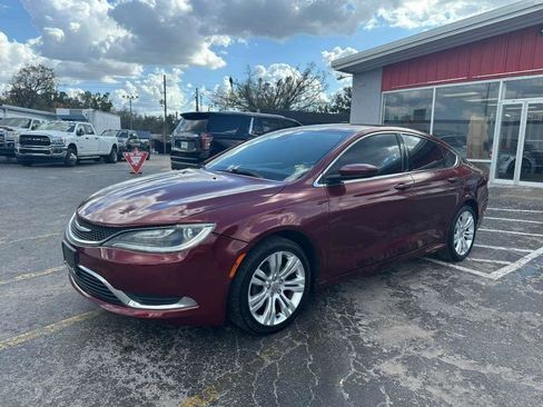 Used 2016 Chrysler 200 Limited w/ Convenience Group image 3